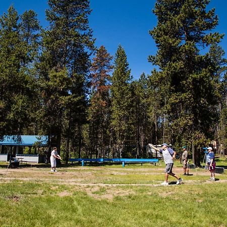 Bend-Sunriver Camping Resort 24 Ft. Yurt 12 Exterior photo